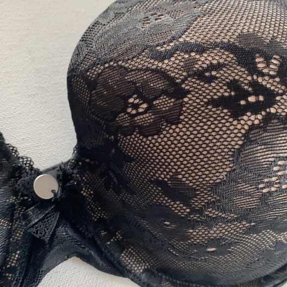 Victoria’s Secret body by Victoria Lined perfect coverage black bra, size 36D - Picture 4 of 13